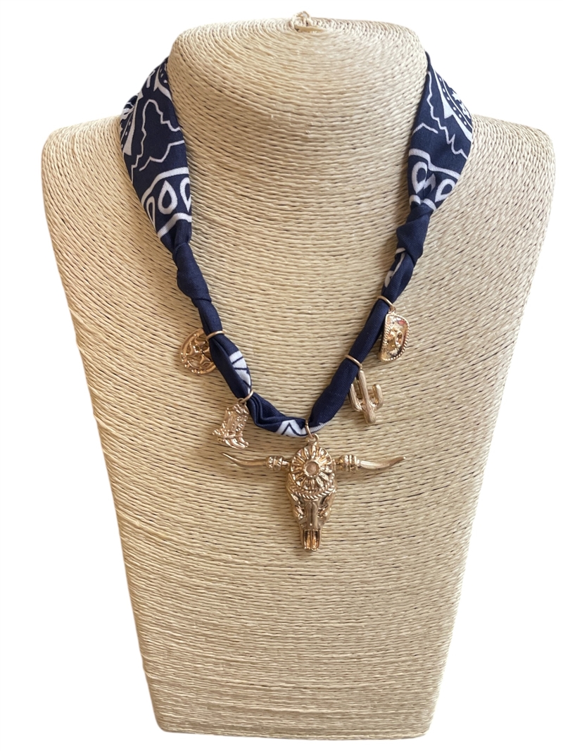 1NUN2120   COW  SKULL  NAVY WHITE SCARF NECKLACE