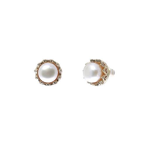 25611 SMALL GOLD PEARL STUDS