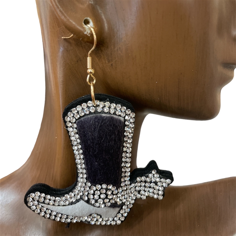 27912BW  BLACK WHITE SUEDE PUFF BOOT EARRINGS