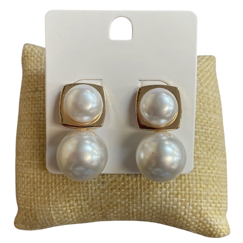 2YAE1122 GOLD PEARL POST EARRINGS