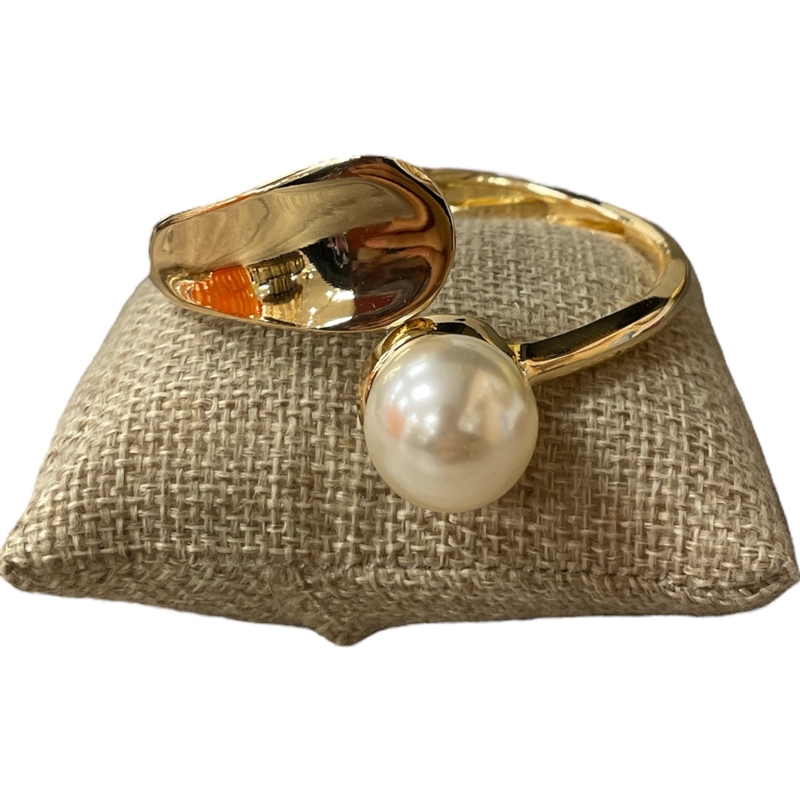 48PTP PEARL SHINY CUFF  BRACELET