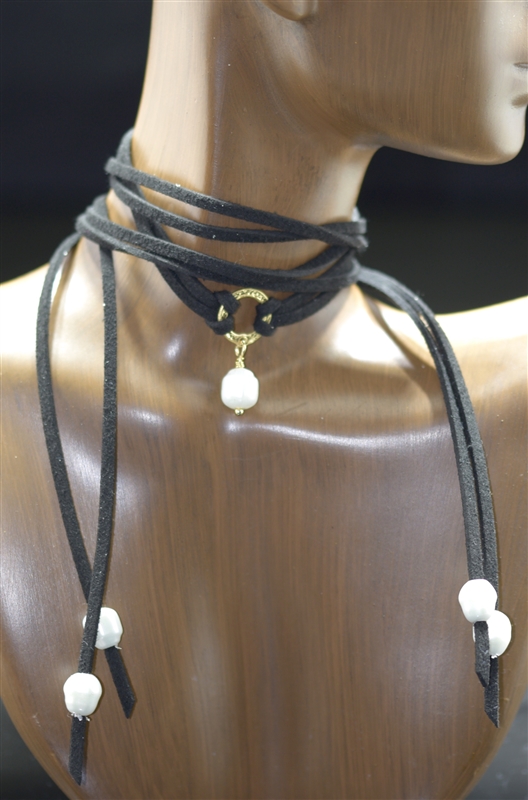 5159N BLACK SUEDE 3ROUND PEARL CHOKER