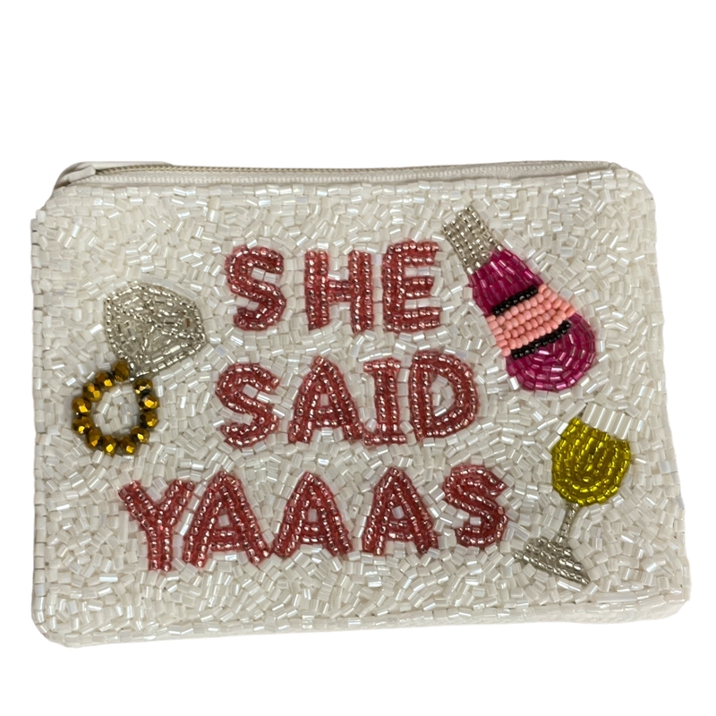 60-0412  SHE SAID YAAAS  SEED BEADS ZIPPER CLOSURE COIN PURSE