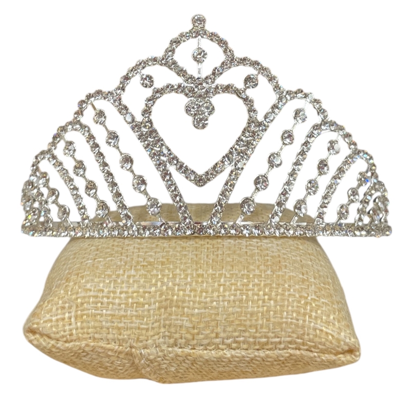 60779 CLEAR CENTERED HEART SILVER TIARA