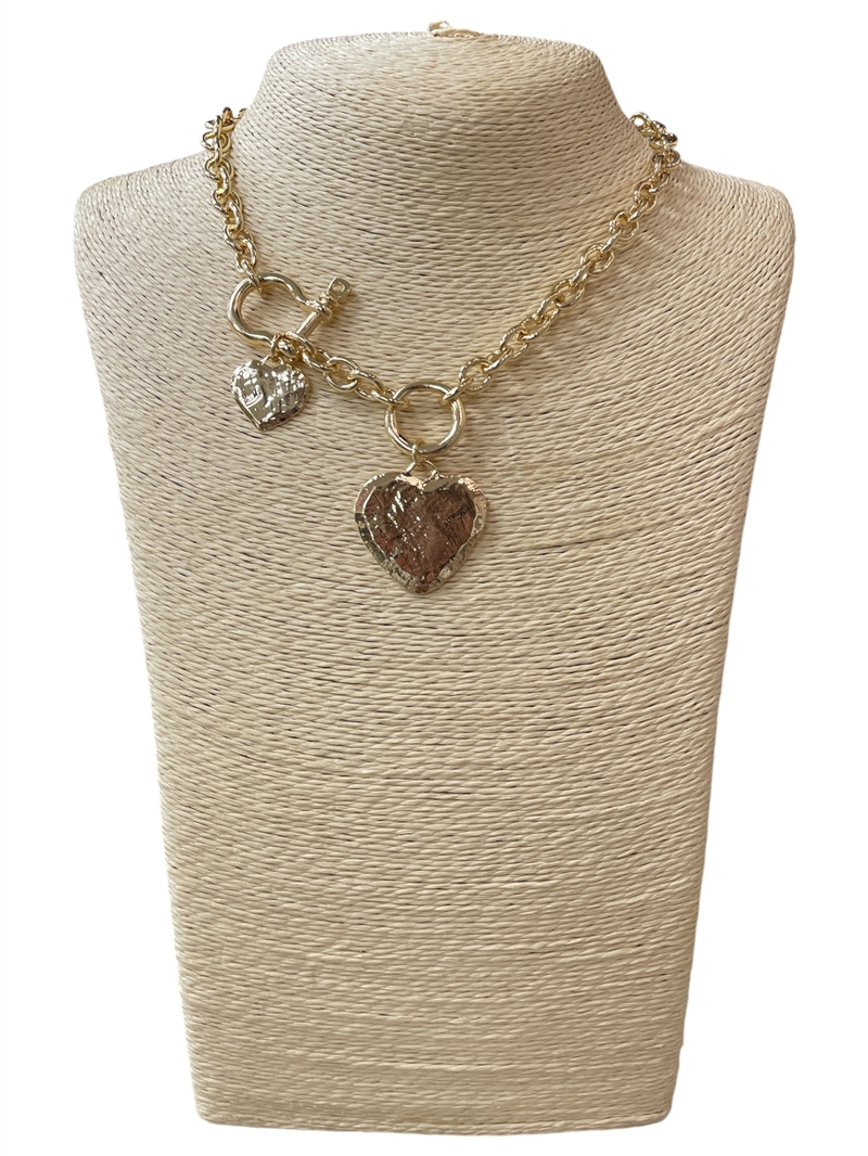 8116 HAMMERED HEART AND HORSESHOE NECKLACE