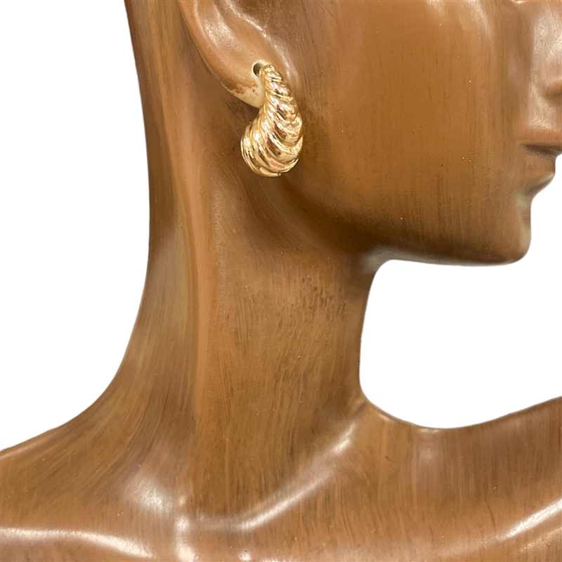 AE20567 TEARDROP STUD EARRINGS