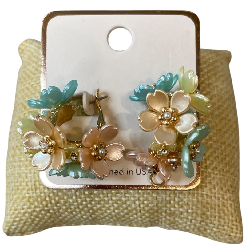 AE3570 FLOWER CLUSTER EXTRA SMALL GOLD HOOP EARRINGS