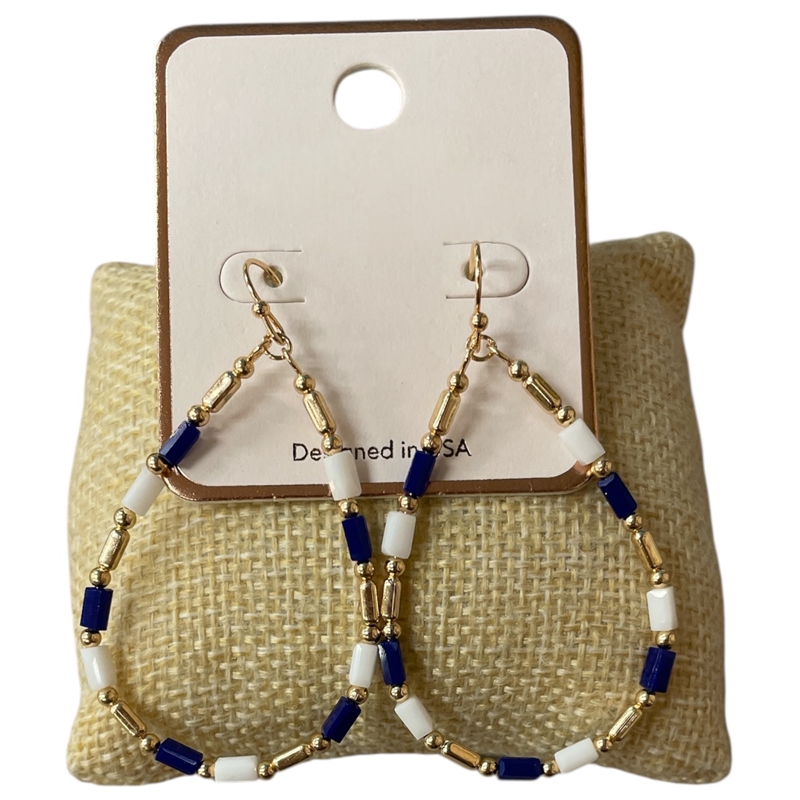 AE6096BW  GOLD BLUE WHITE BEADED ROUND EARRINGS