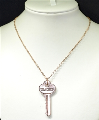 AN1376 HAMMERED "TEACHER" KEY NECKLACE