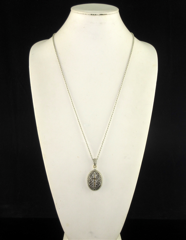 AN1749 ANTIQUE DAUGHTHER'S BLESSING OPEN LOCKET NECKLACE