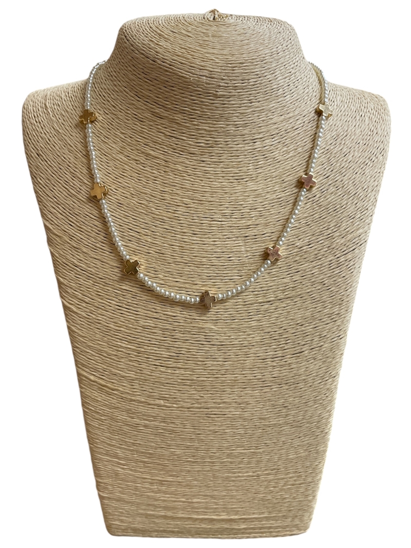 AN5532 CROSS PEARL NECKLACE