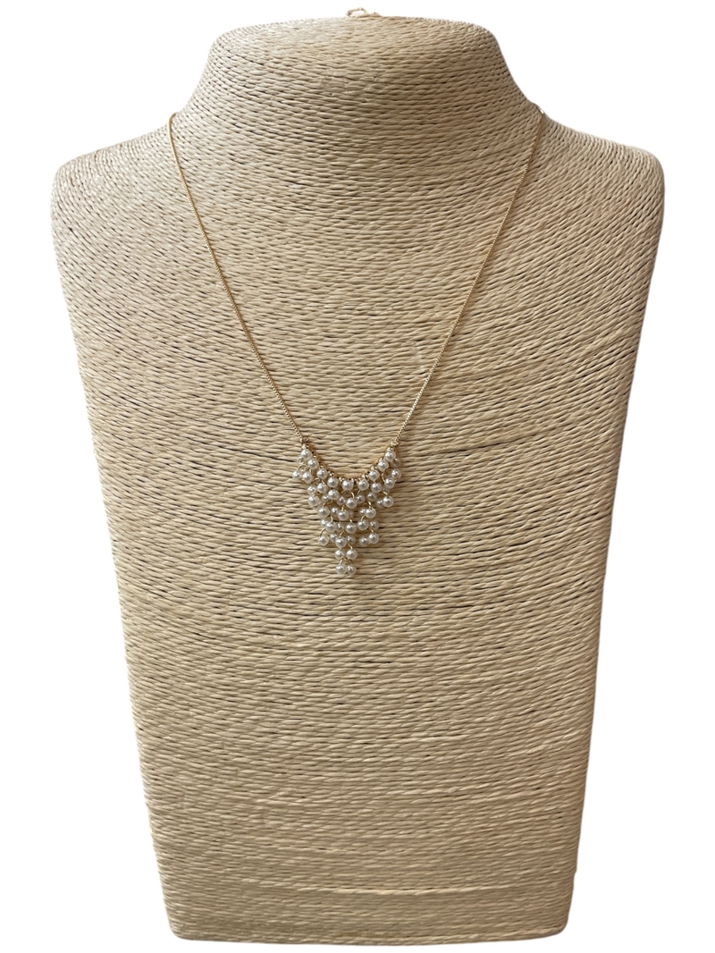 AN5891 THIN PEARL CLUSTER SHORT NECKLACE
