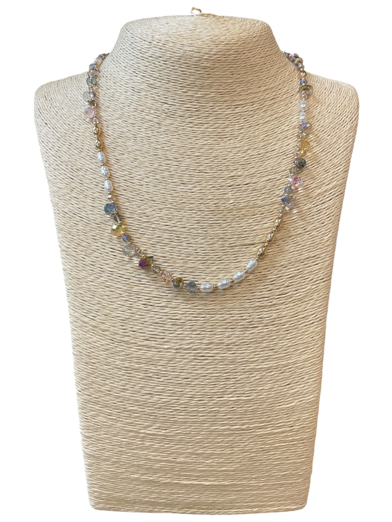 AN5908 PEARL & MULTI COLOR CRYSTAL BEADED SHORT NECKLACE