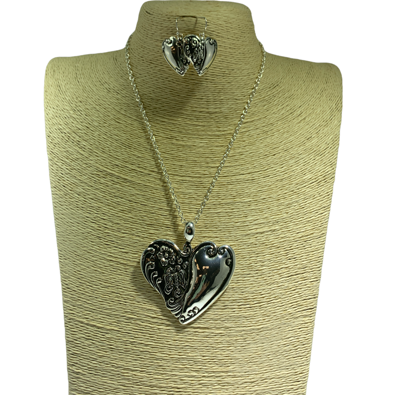 AS6870-AS HEART NECKLACE SET