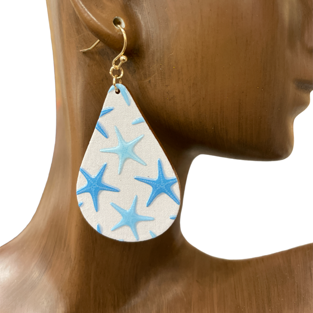 B8E2759-1 WHITE & BLUE STARFISH WOODEN TEARDROP EARRINGS