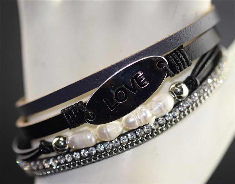 BR1610 4 Layer Pearl Love Magnetic Bracelet