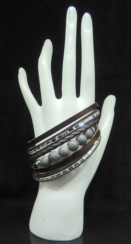 BR3025 BEADED MAGNETIC BRACELET