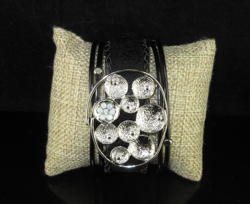 BT-6M ANTIQUE HAMMERED MAGNETIC BRACELET