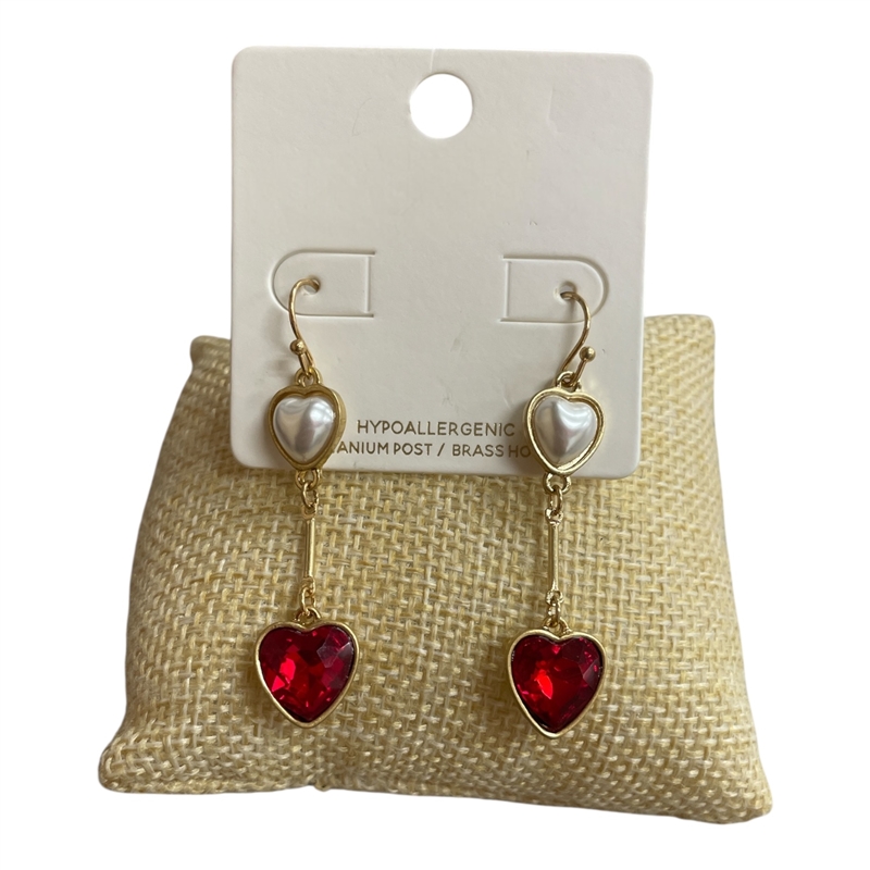 C3E2812   RED PEARL HEART  EARRINGS