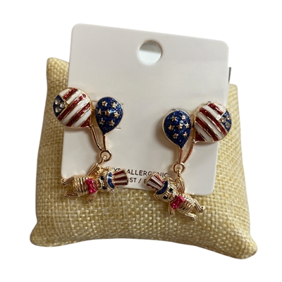 C4E2406 ENAMEL AMERICAN FLAG TEDDY BEAR STUD EARRINGS