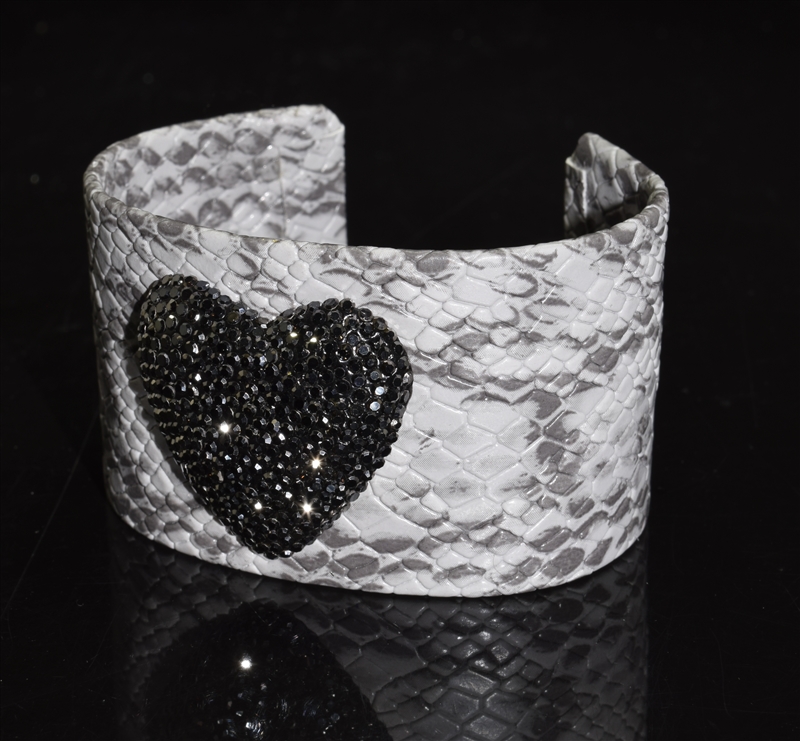 CB133 RHINESTONE HEART SNAKESKIN BANGLE