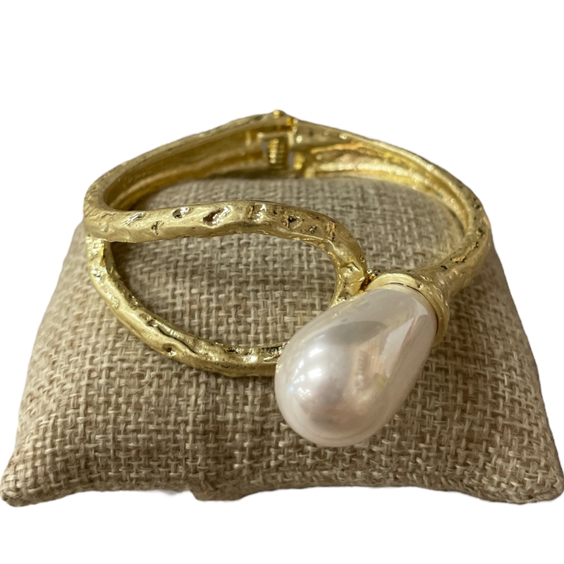 CBL7098 PEARL GOLD CUFF CHUNKY BRACELET