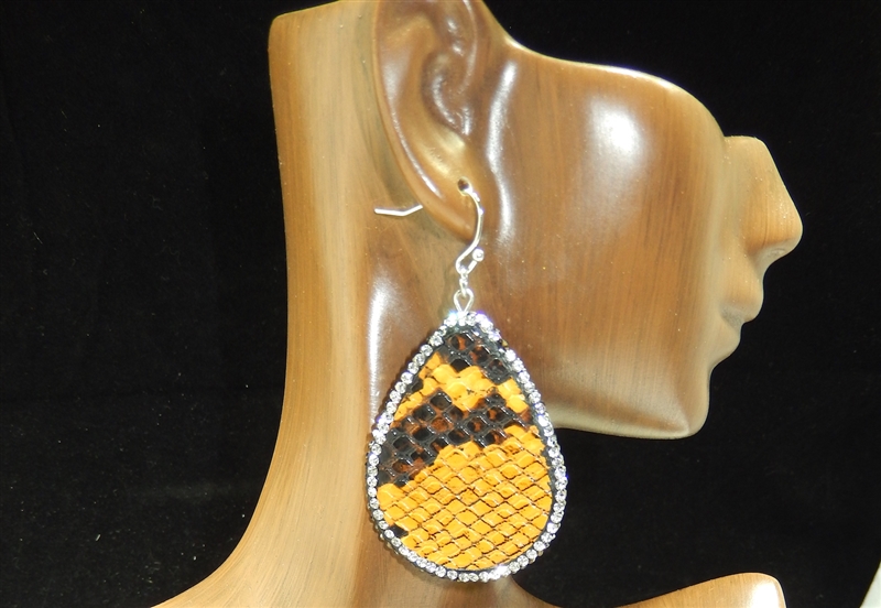 CD124 YELLOW CLAY DRUZY SNAKESKIN EARRINGS