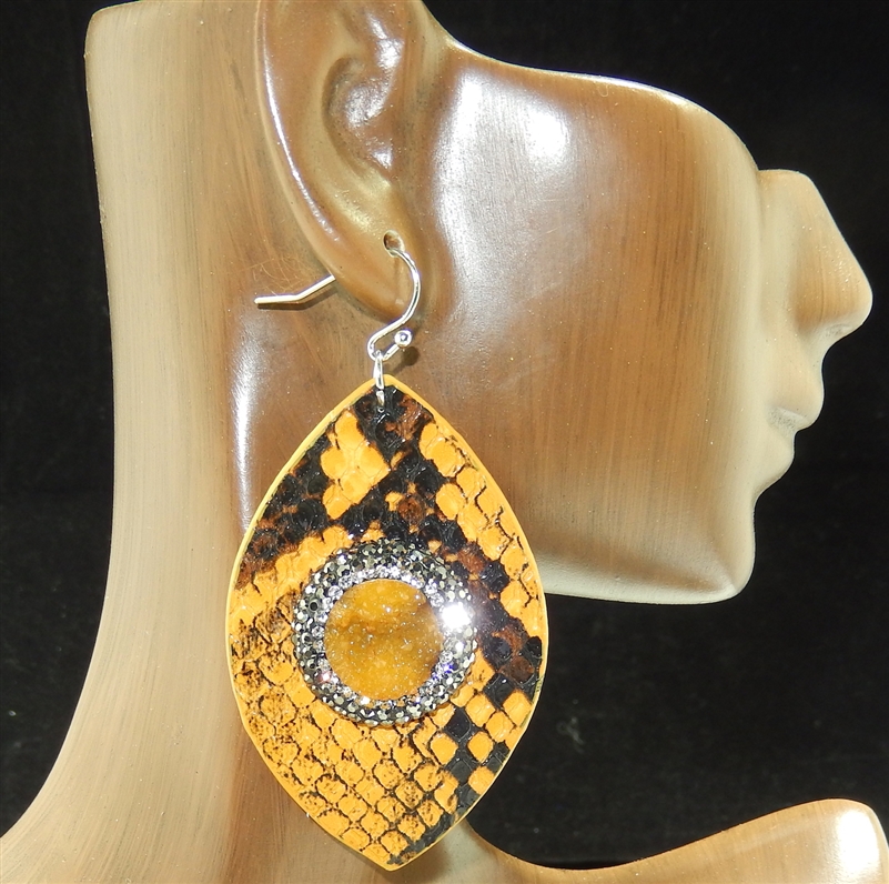 CD152 CLAY DRUZY YELLOW TEARDROP LEATHER EARRINGS