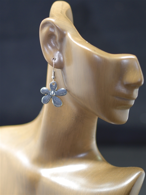 CE023 HAMMERED SMALL FLOWER POST EARRING