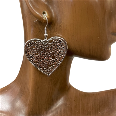 CE0589 SILVER HEART EARRINGS