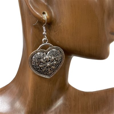 CE1009 ANTIQUE SILVER HEART EARRINGS