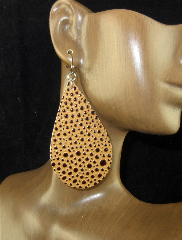 CE1101 TEARDROP LEATHER EARRINGS