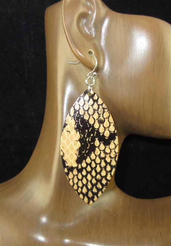 CE1104 SNAKE SKIN LEATHER EARRINGS