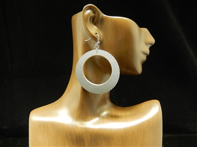 CE1123 OPEN CIRCLE LEATHER EARRING