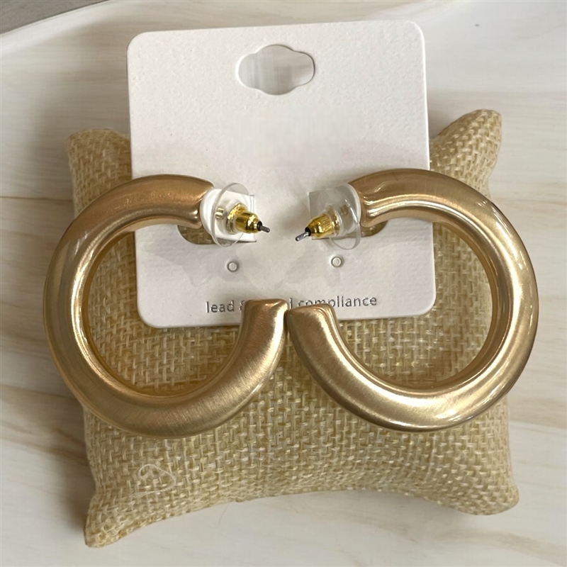CE1169 LARGE LIGHTWEIGHT SLIM HOOP EARRINGS