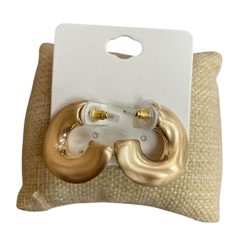 CE1189 TEXTURED MATTE SEMI HOOP EARRINGS
