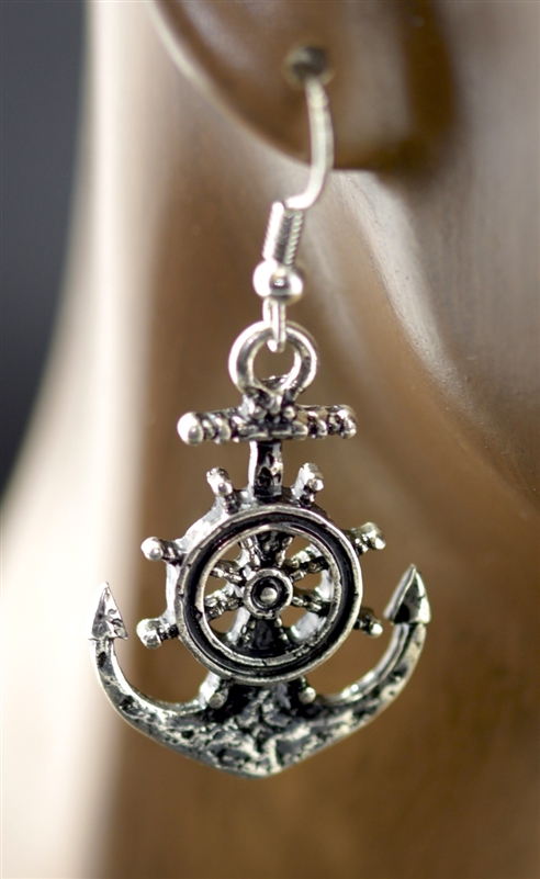 CE1312 HAMMERED ANCHOR EARRING