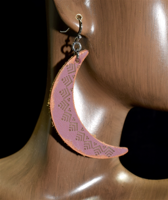 CE1606 CRESCENT MOON LEATHER EARRINGS