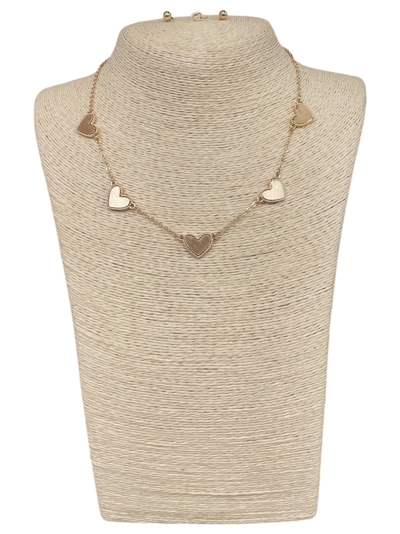 CN1155 SMALL HEART SHORT NECKLACE