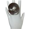 CR2030  HAMMERED FLOWER PEARL IN CENTER STRETCH RING