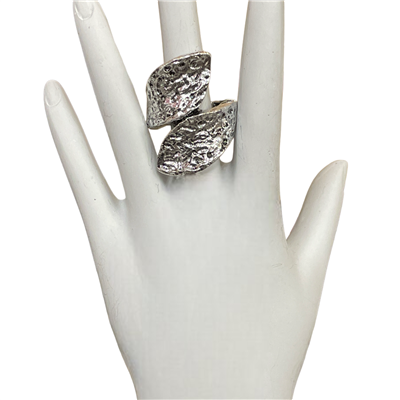 CR4460 HAMMERED WRAP "ROUND" STRETCH SILVER RING