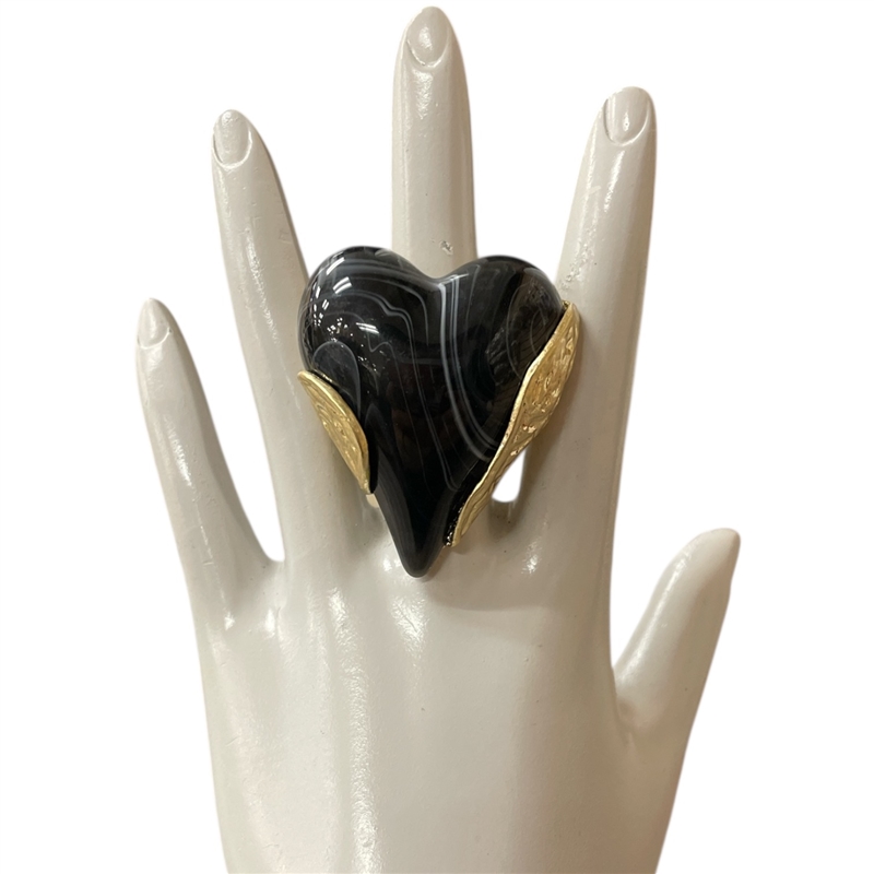 CR4737 BLACK STONE HEART GOLD RING