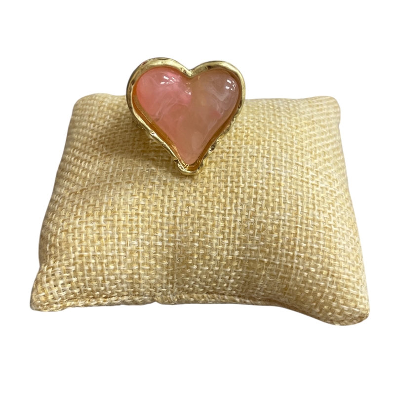CR7435P  PINK  ACRYLIC HEART STRETCH RING