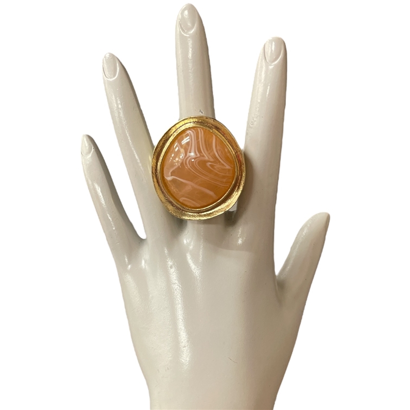CR9000 CORAL STONE GOLD RING