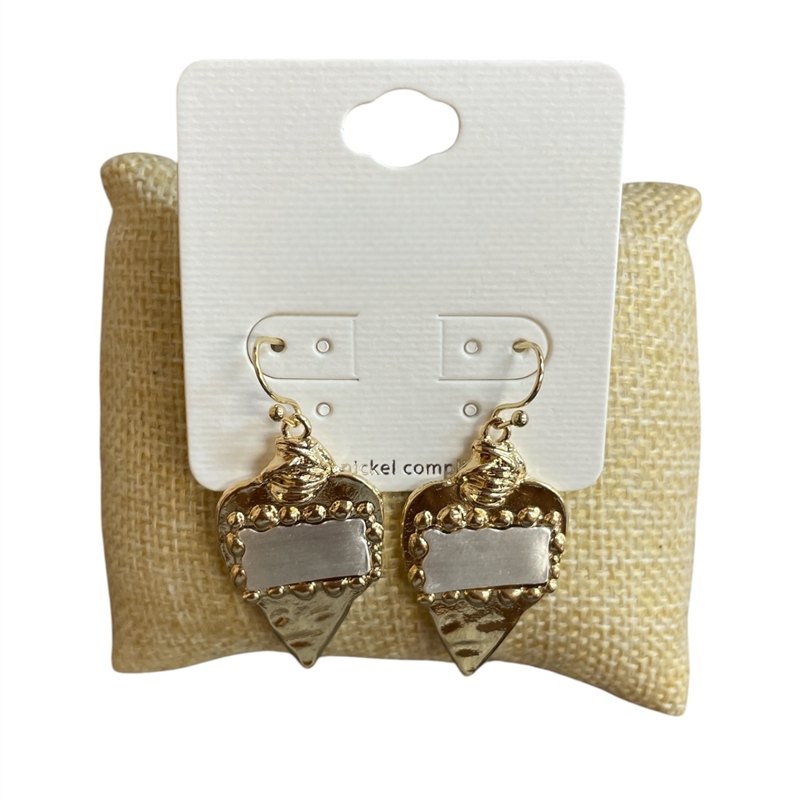 DE2025 TWO TONE HAMMERED HEART DANGLE EARRINGS