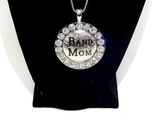 DJN58 BAND MOM LARGE PENDANT