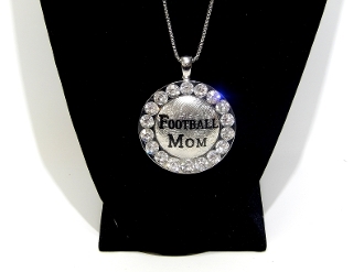 DJN59 FOOTBALL MOM LARGE PENDANT