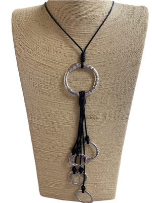 DN7455  HAMMERED CIRCLE TASSEL LONG NECKLACE