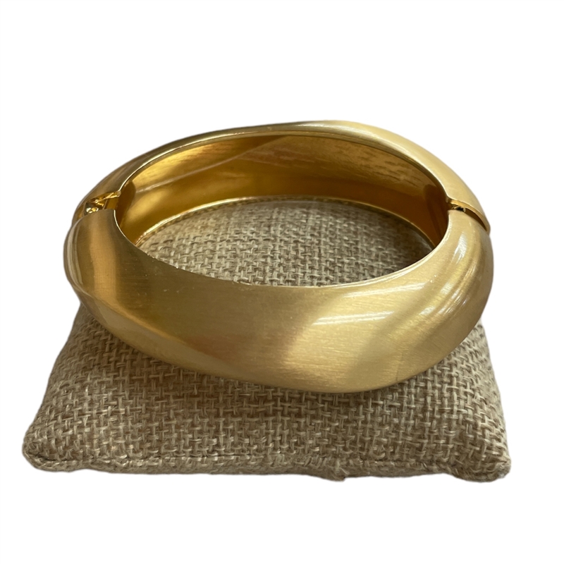 DR25G  MATTE GOLD CHUNKY BRACELET
