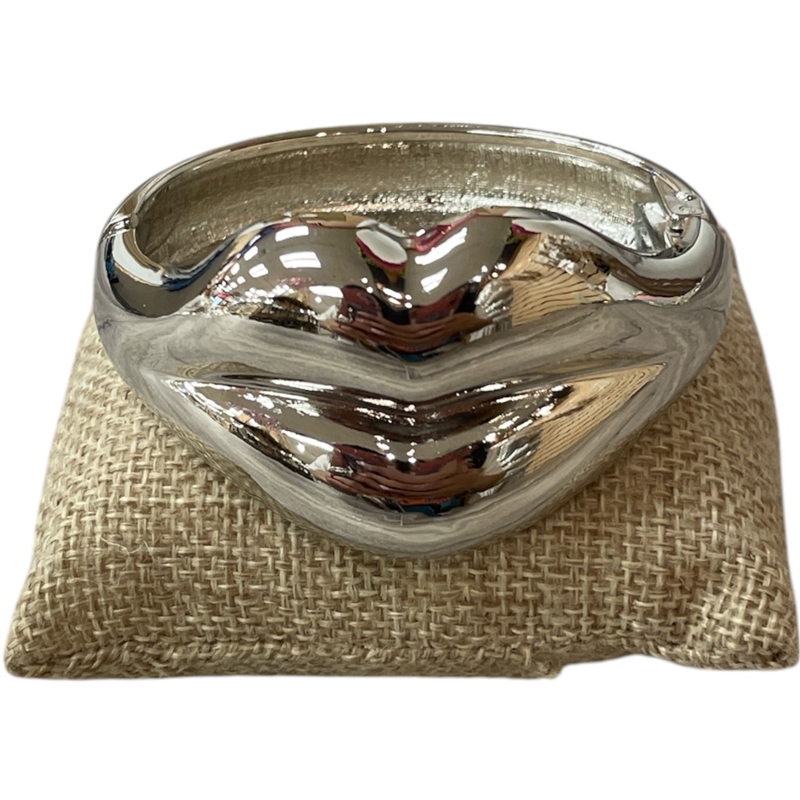 DR403 SHINY SILVER LIPS CHUNKY BRACELET